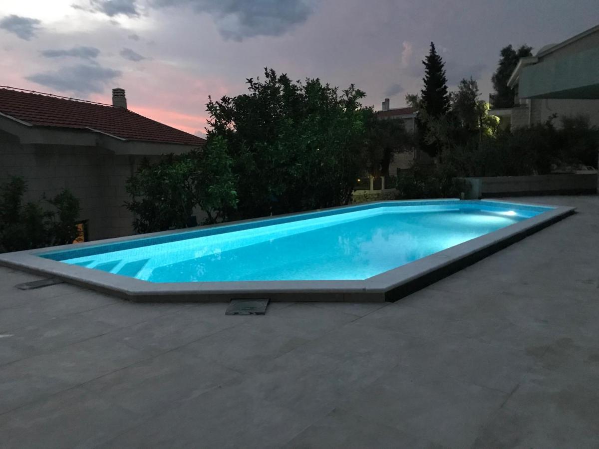 Rezevici Boutique Villa Petrovac Exterior photo