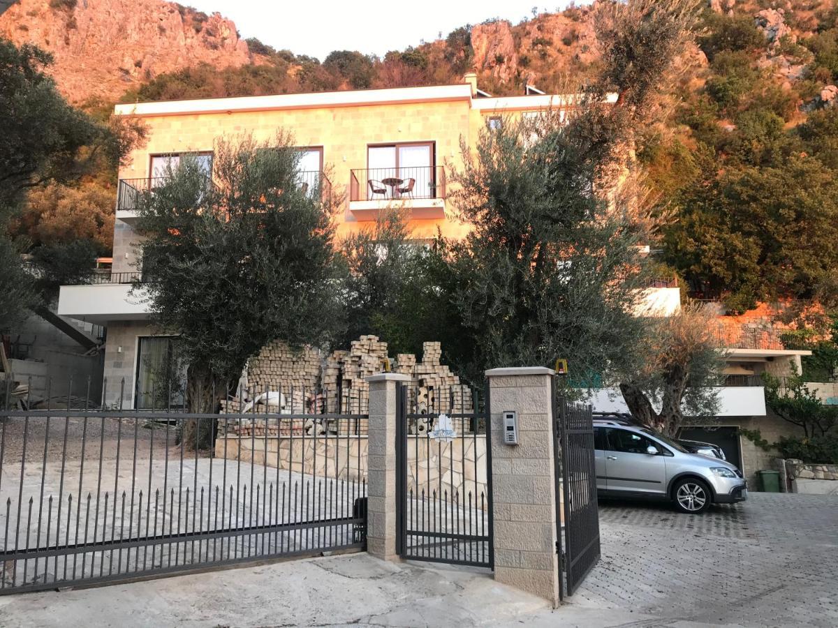 Rezevici Boutique Villa Petrovac Exterior photo